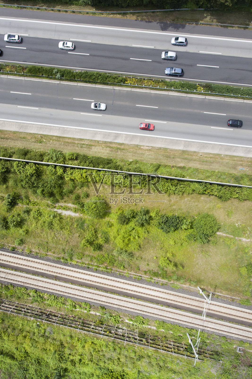 公路及铁路鸟瞰图照片摄影图片
