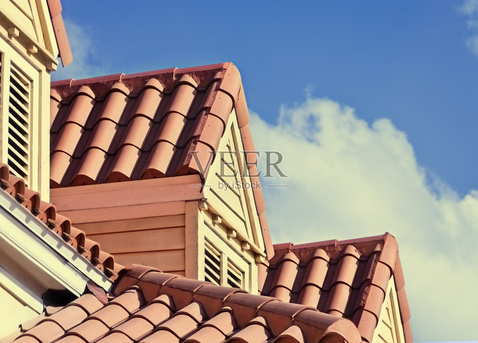 陶瓷瓦屋顶照片摄影图片