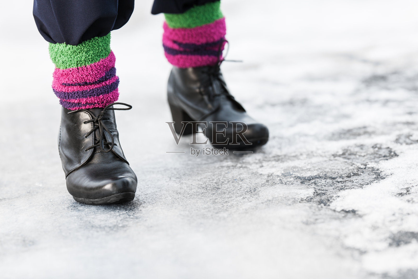 湿滑的冰面照片摄影图片