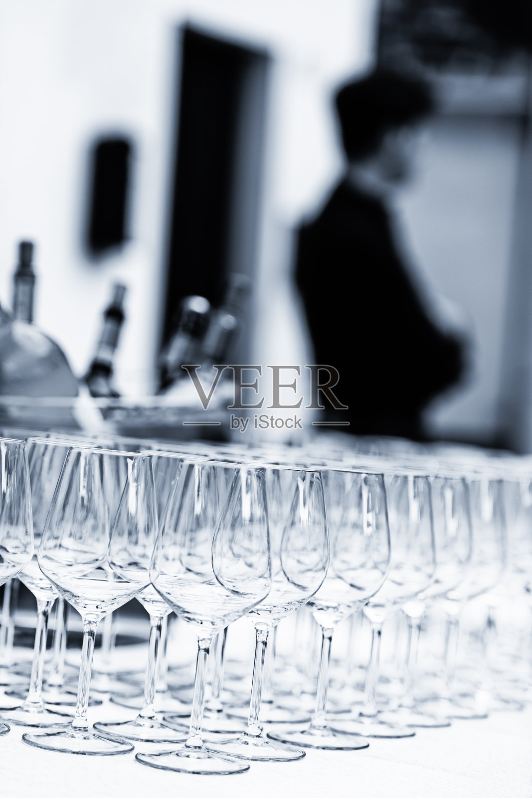 空花萼排成一排,黑白相间照片摄影图片