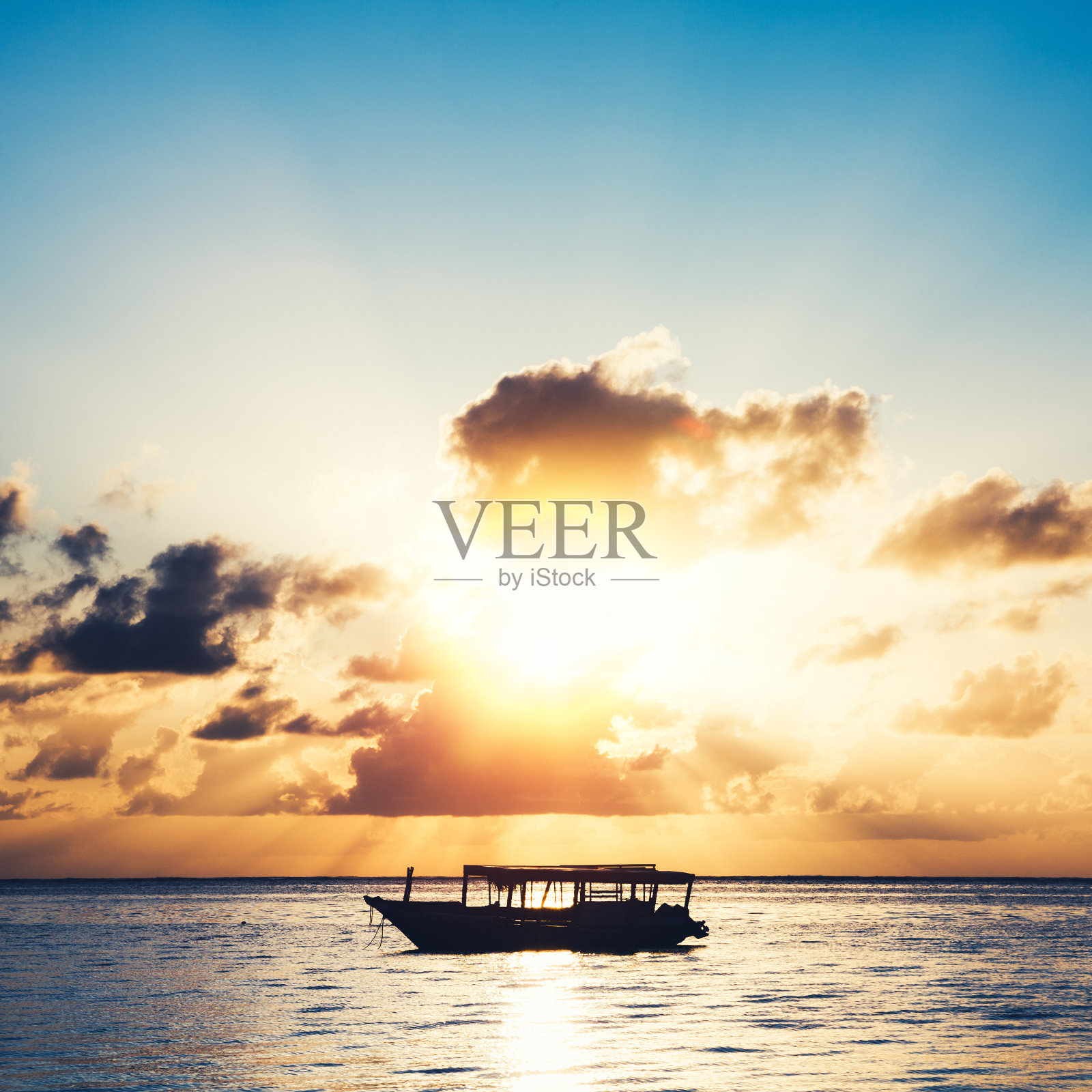 海上日出照片摄影图片