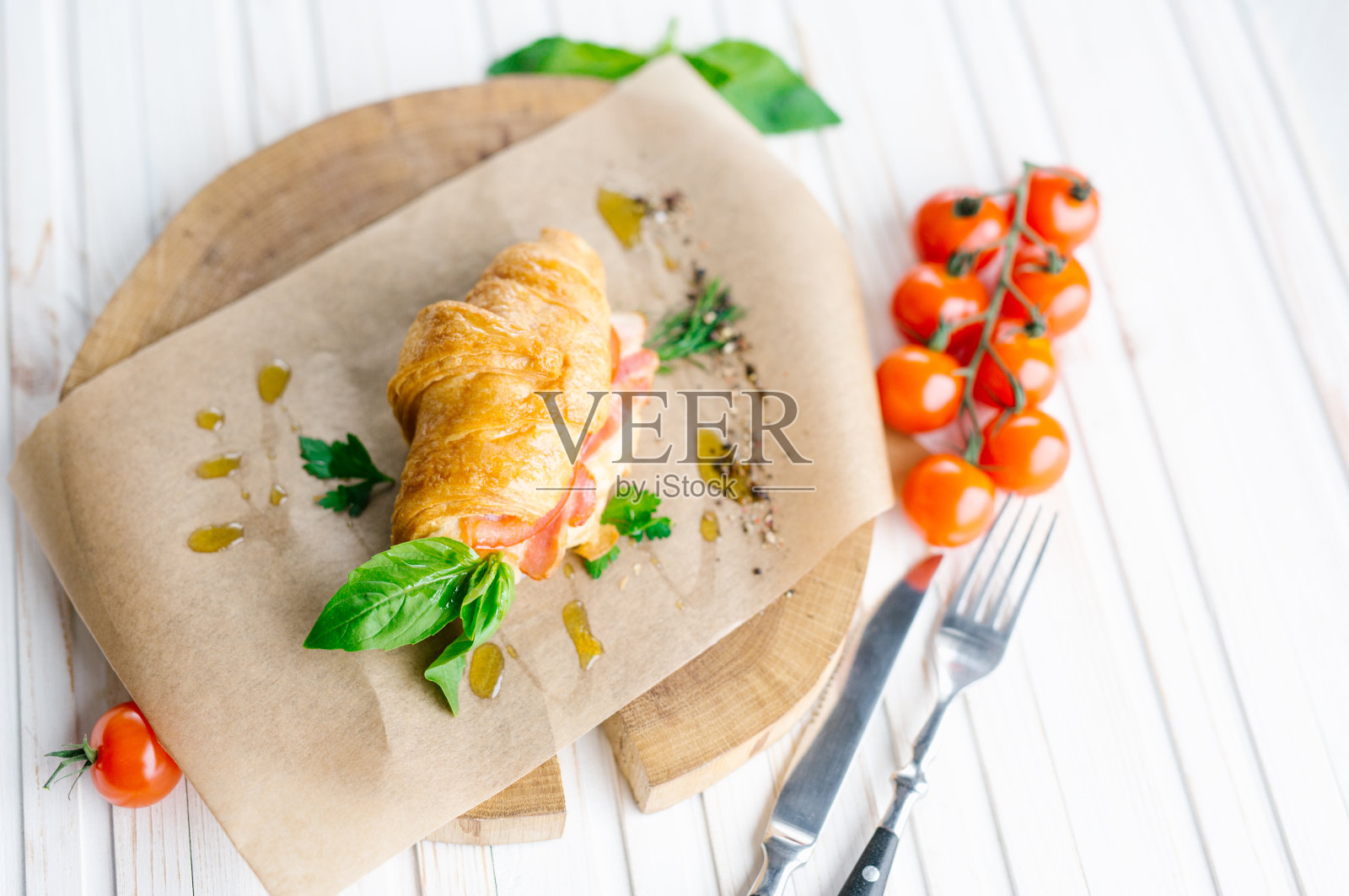 三明治配肉和奶酪照片摄影图片