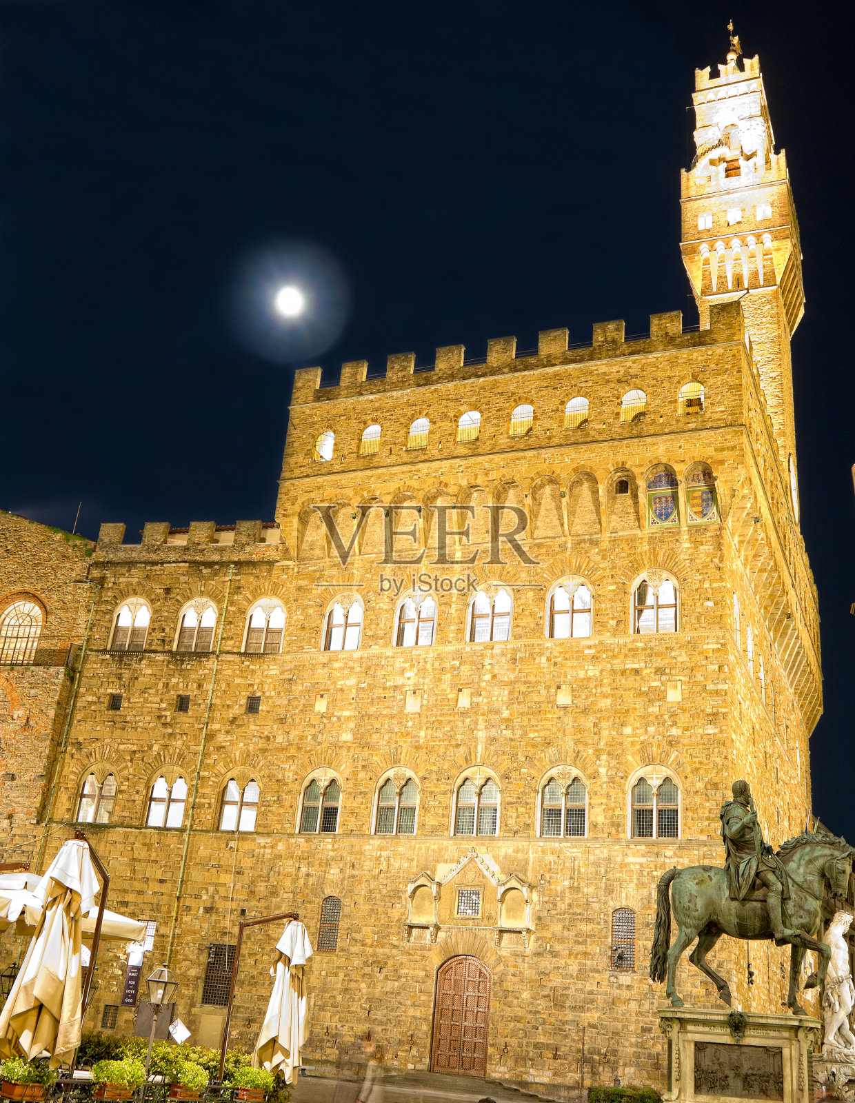 夜景佛罗伦萨的维奇奥宫照片摄影图片