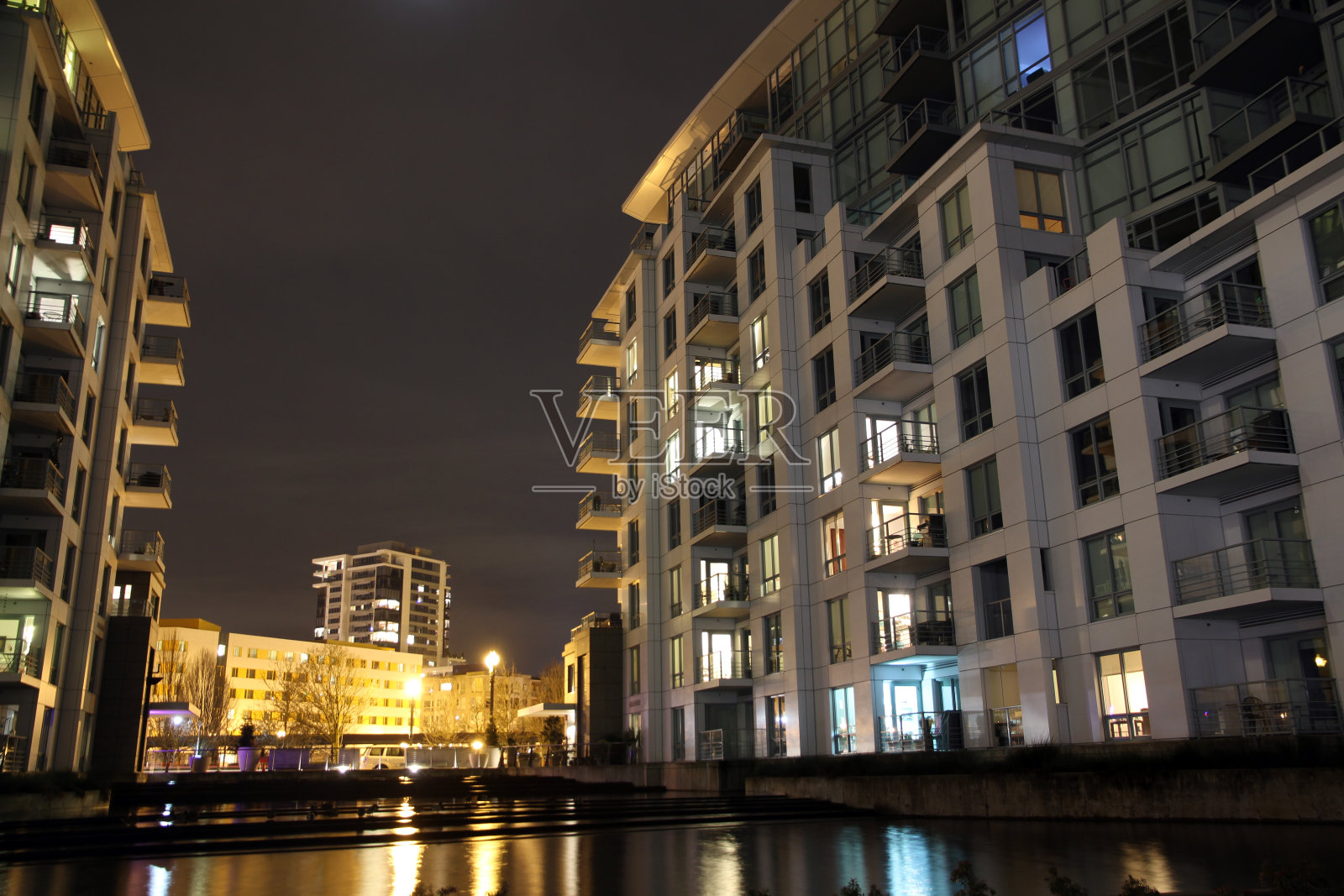 曲线与水照片摄影图片