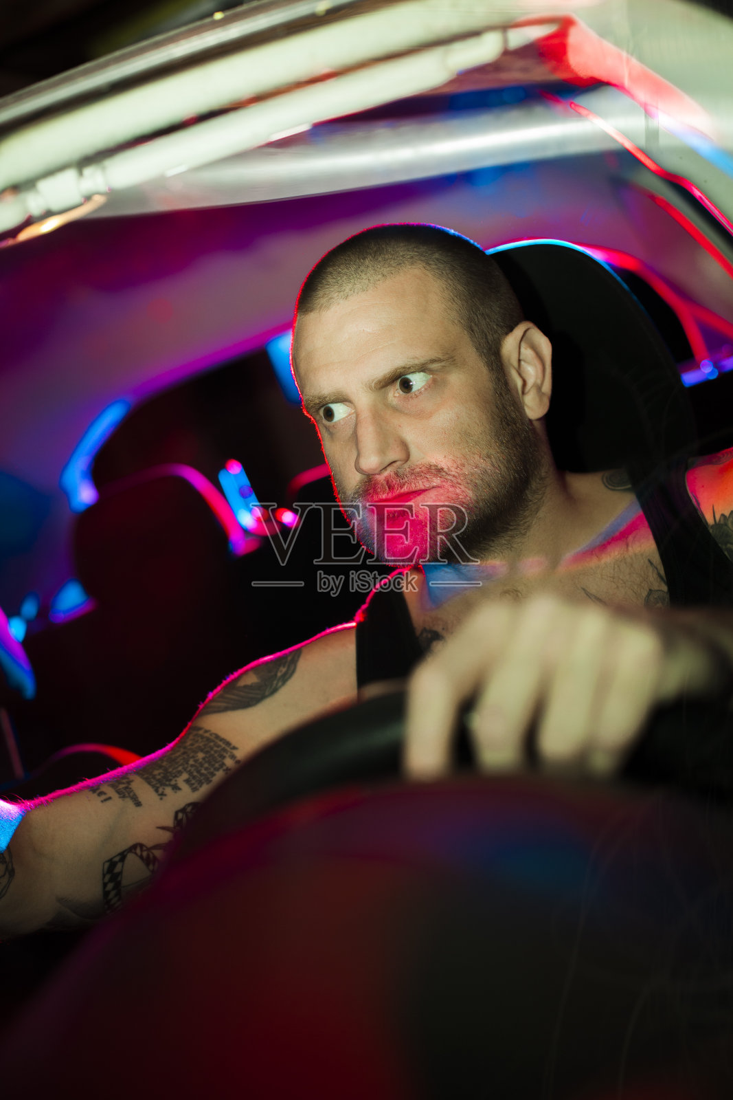 汽车在追求照片摄影图片