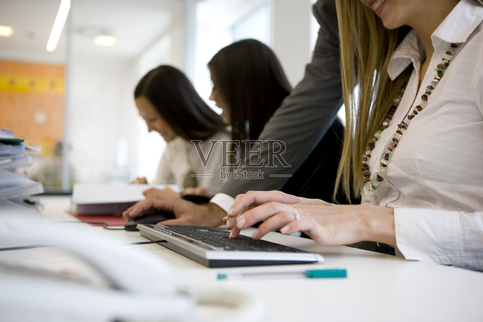 一起工作照片摄影图片