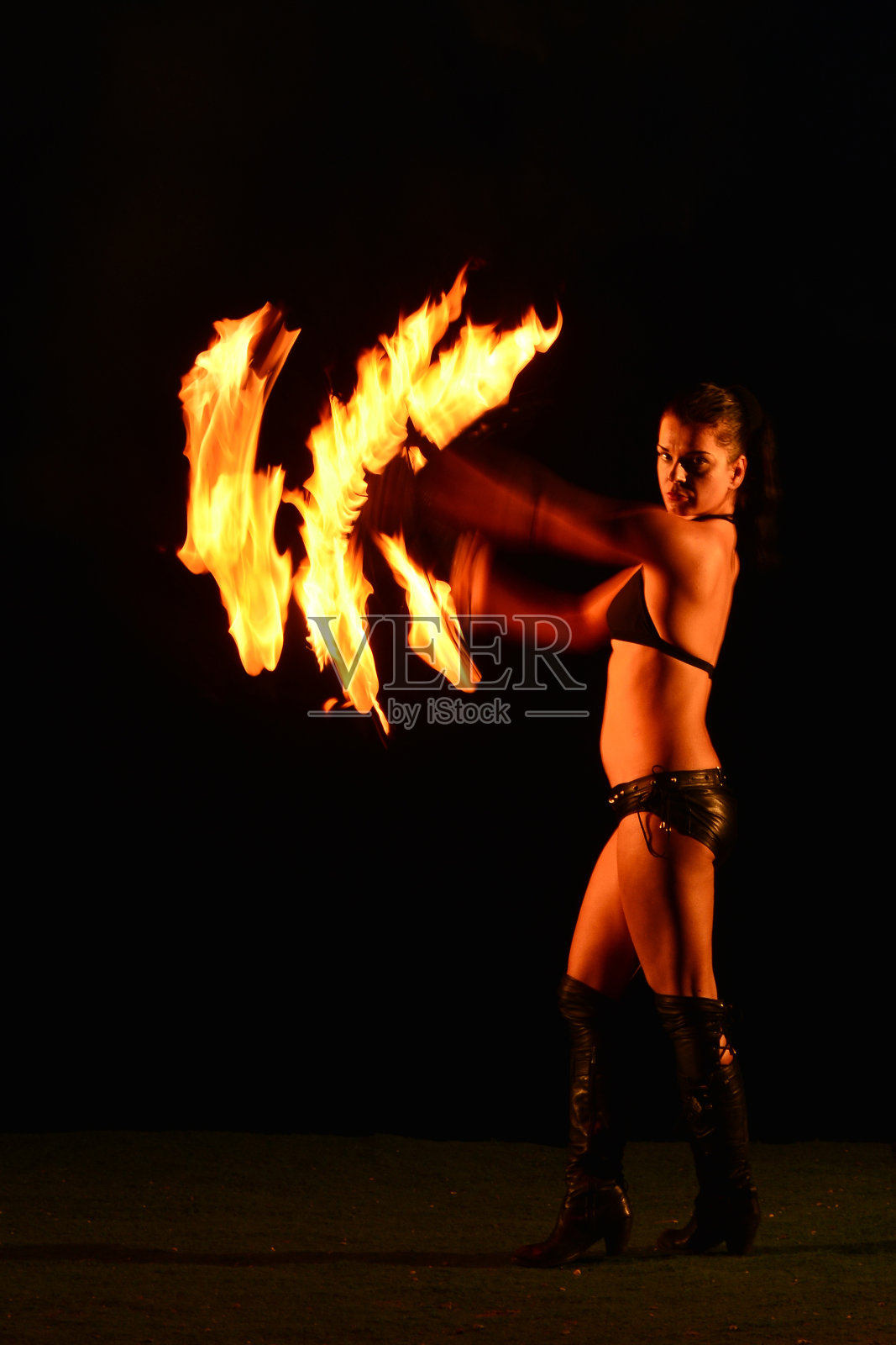 火跳舞照片摄影图片
