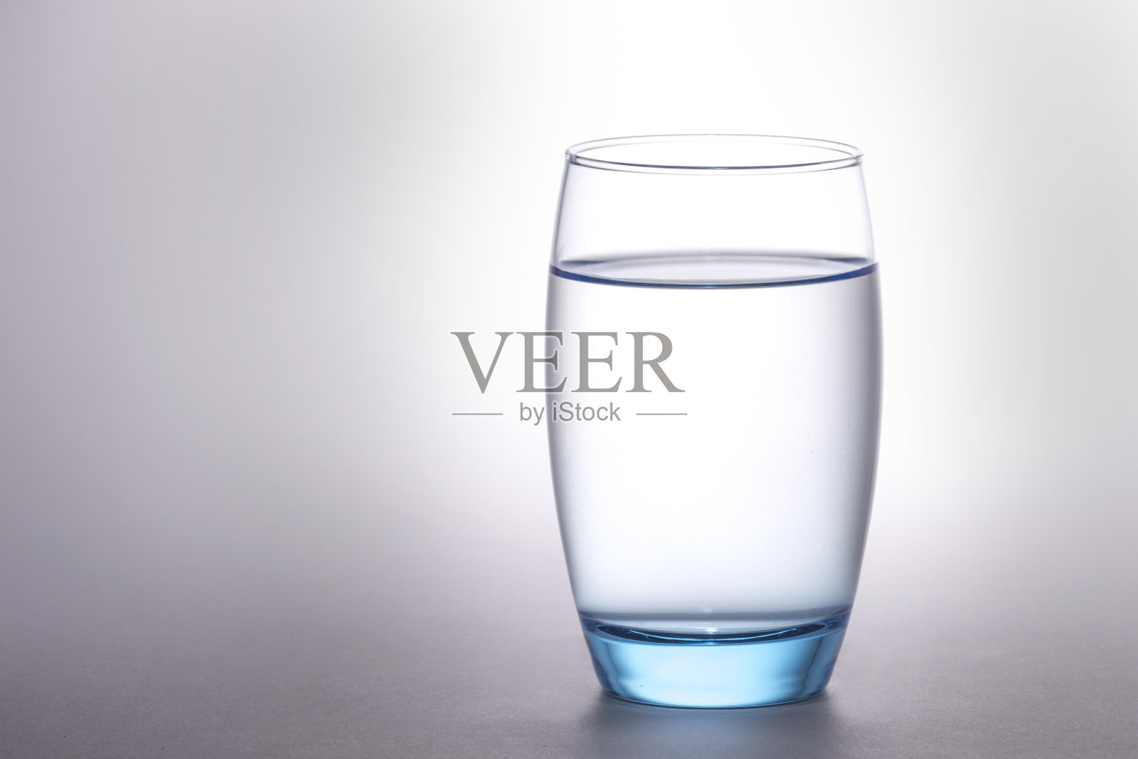 一杯水照片摄影图片