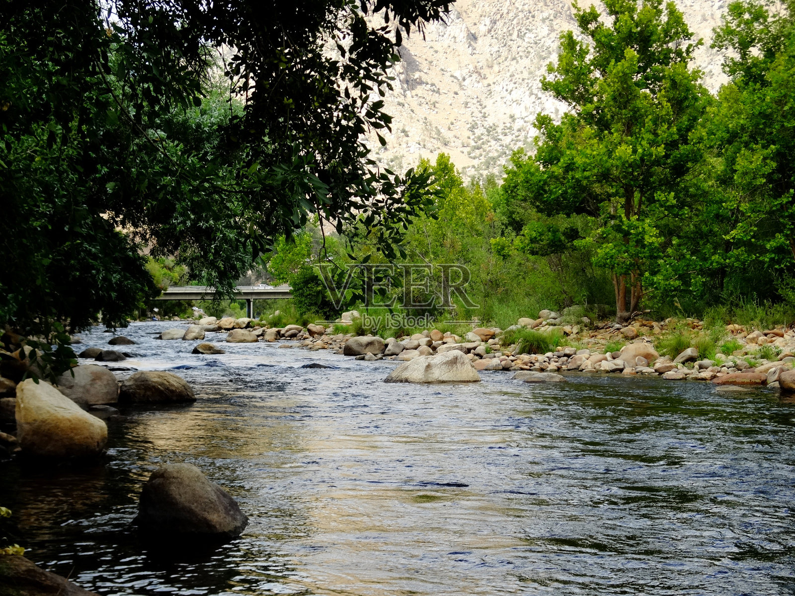 河在山照片摄影图片