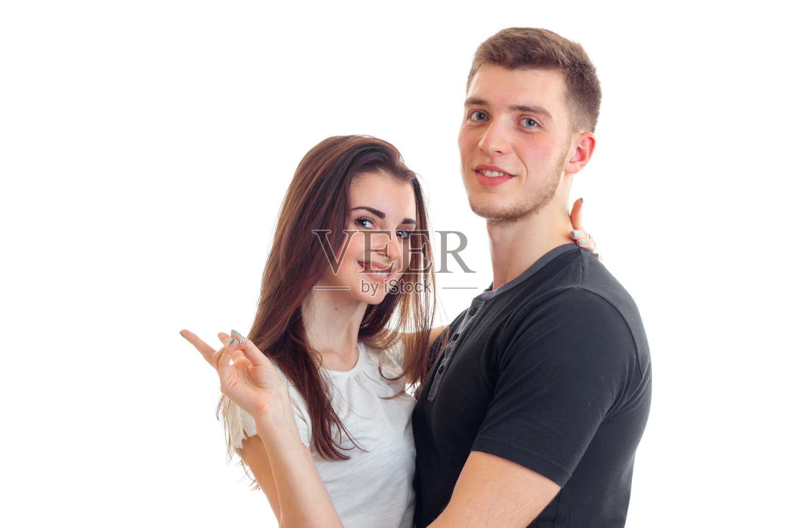 水平肖像年轻美丽的女孩微笑和有吸引力的家伙孤立在一个白色的背景照片摄影图片