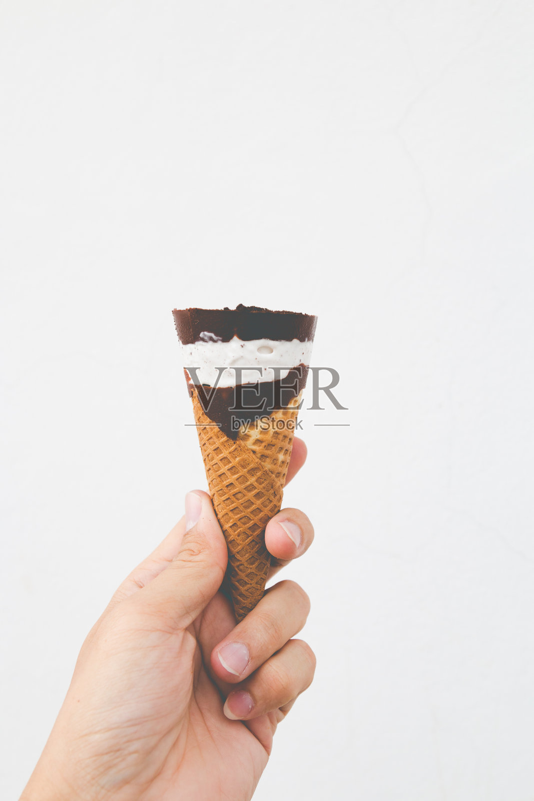 饼干、奶油和华夫蛋筒照片摄影图片