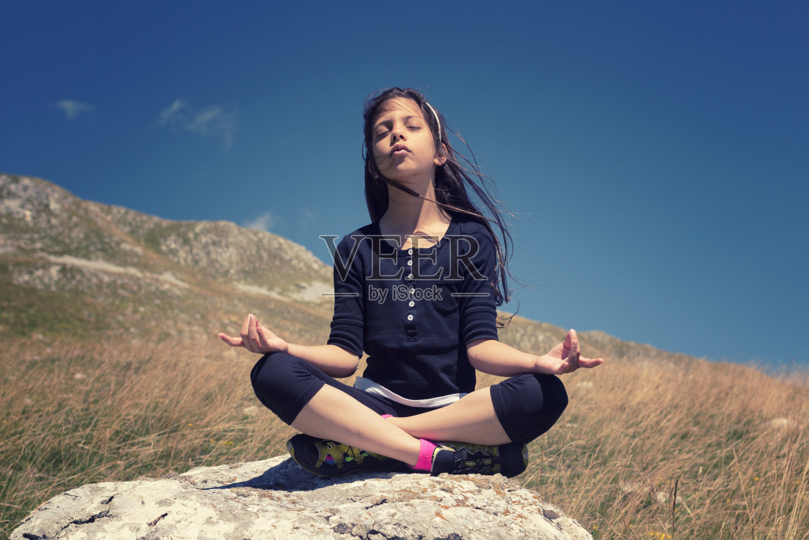 户外瑜伽照片摄影图片