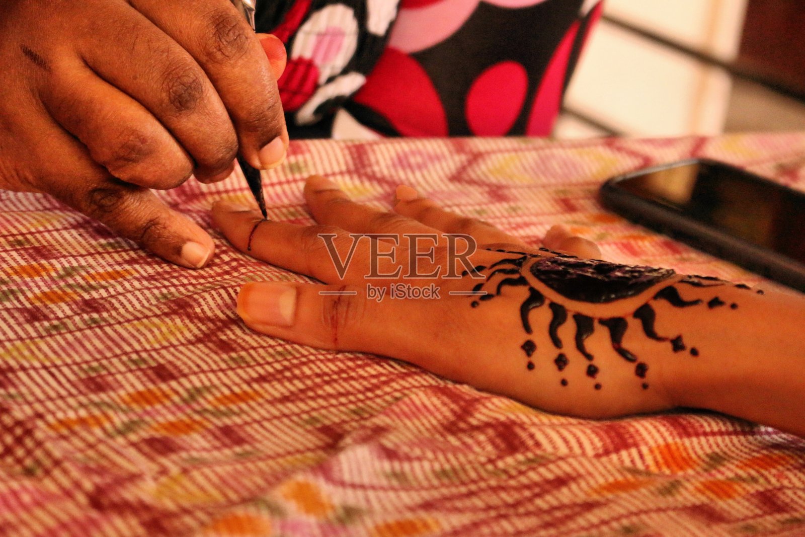 印度最大的传统之一:指甲花照片摄影图片