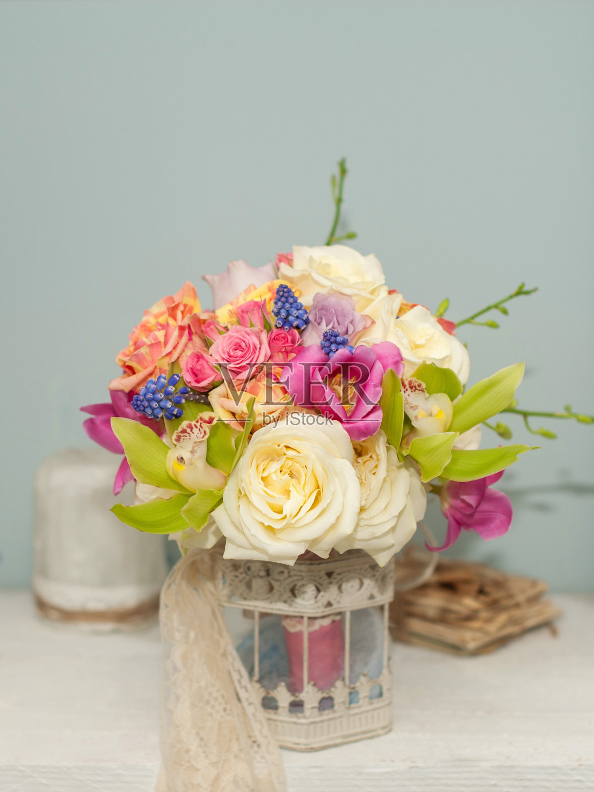 花与玫瑰的组合照片摄影图片