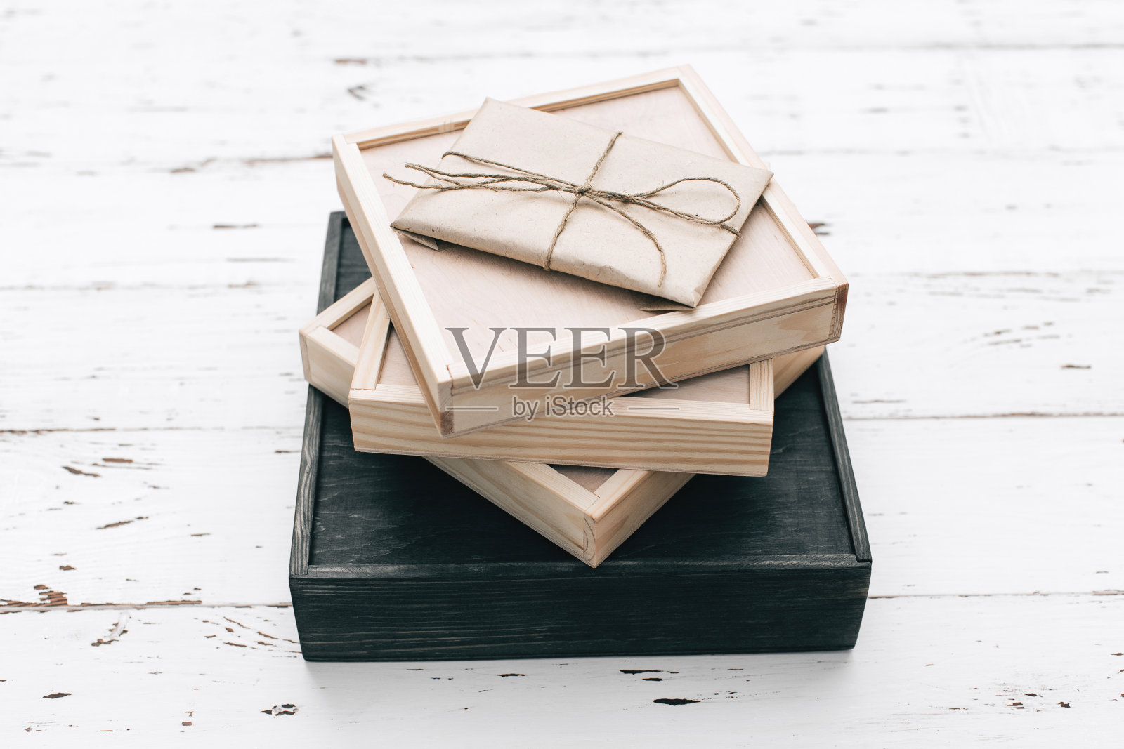 古董手工礼品木箱。节日的概念照片摄影图片