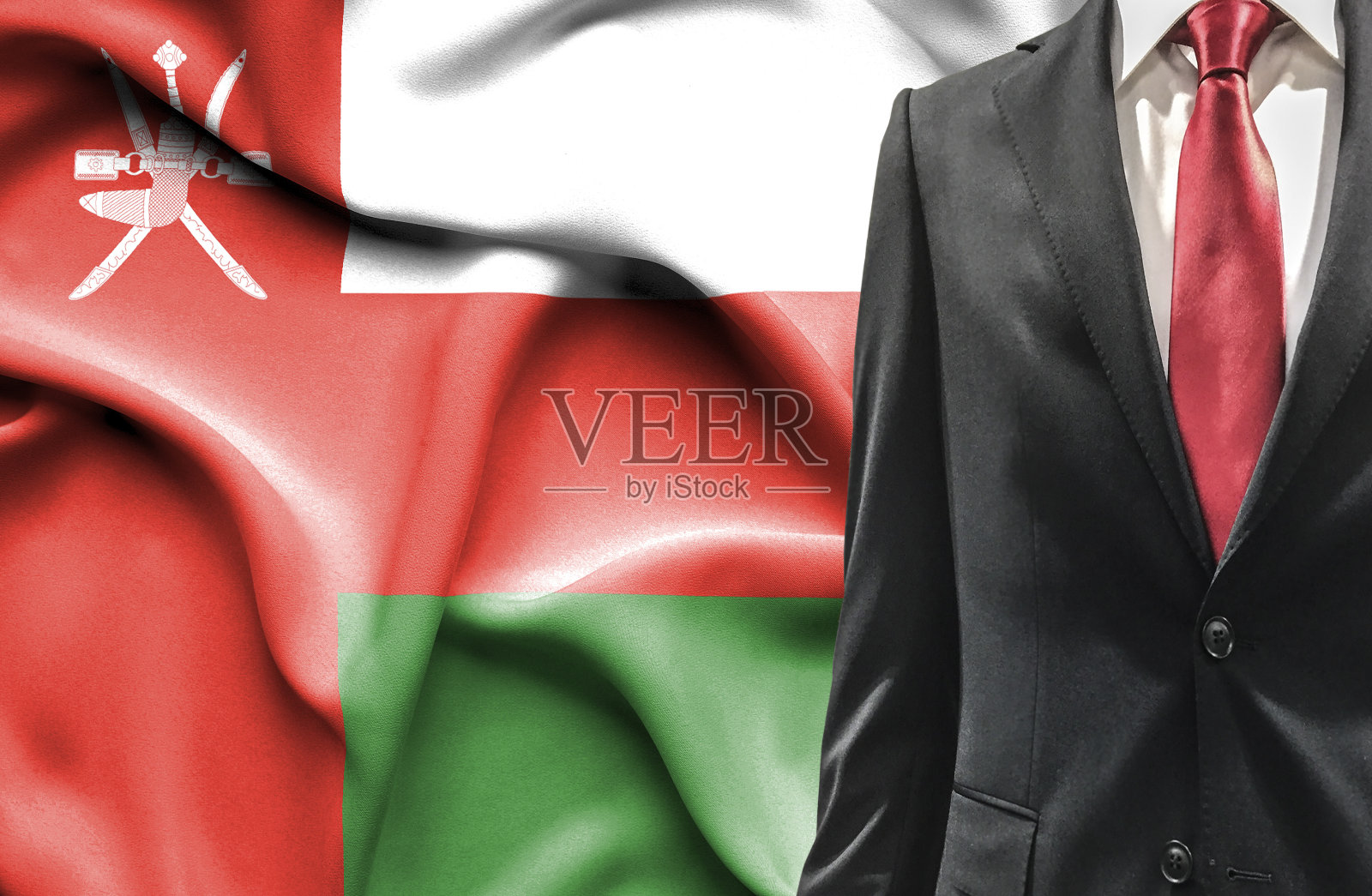 来自阿曼的西装男人照片摄影图片