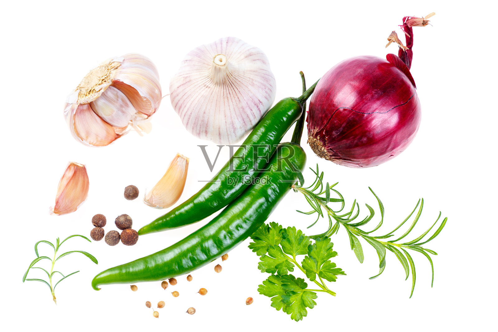 由红辣椒,洋葱,大蒜和香料组成照片摄影图片