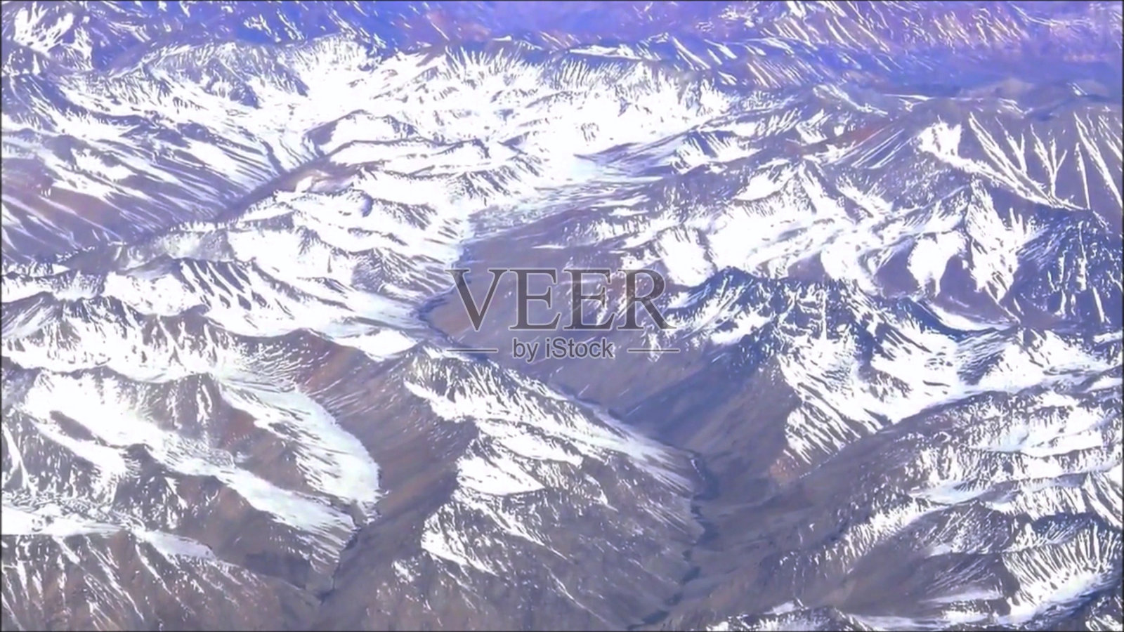 智利阿塔卡马沙漠山脉和冰川的航拍照片照片摄影图片