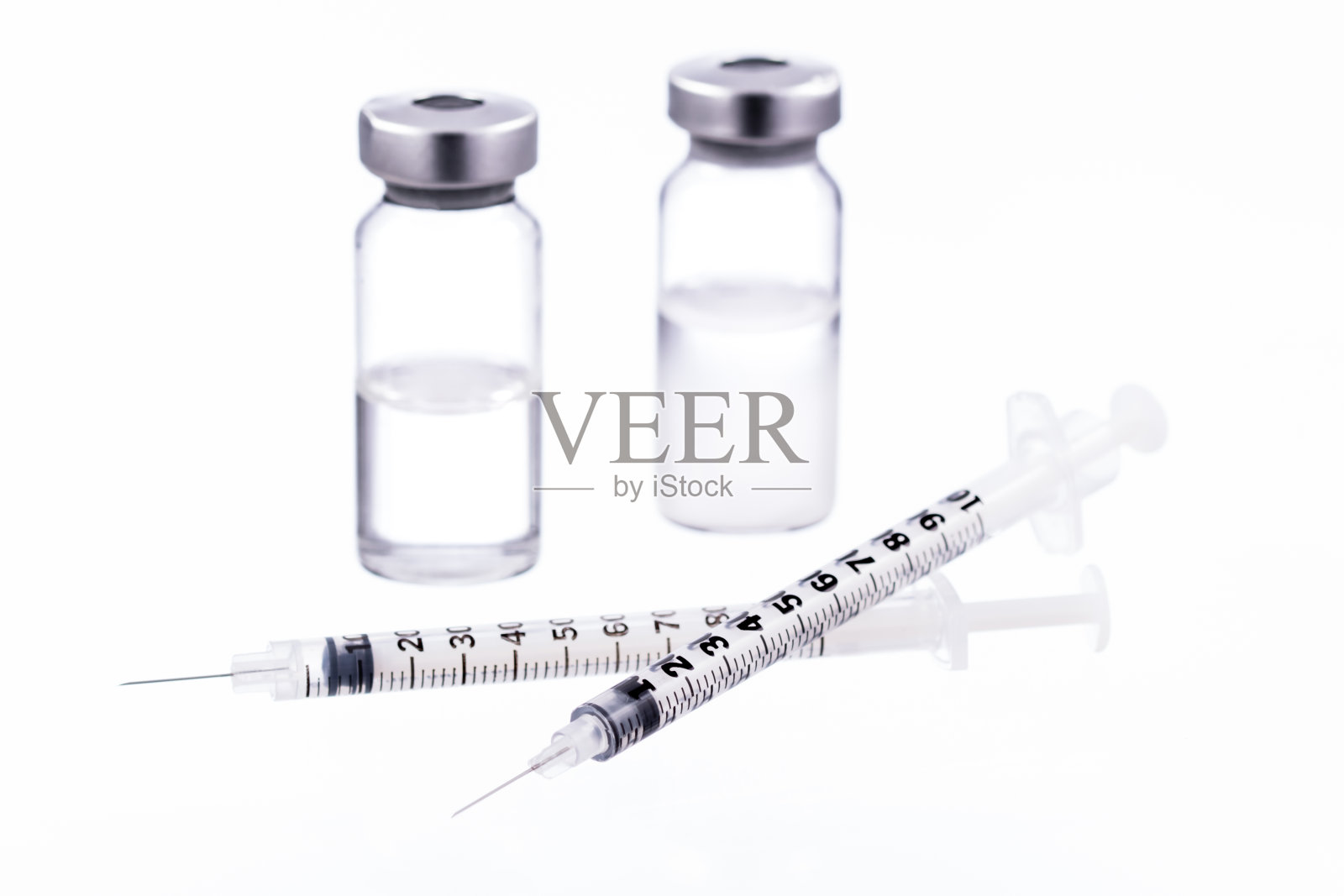 注射器和瓶子套件隔离白色照片摄影图片
