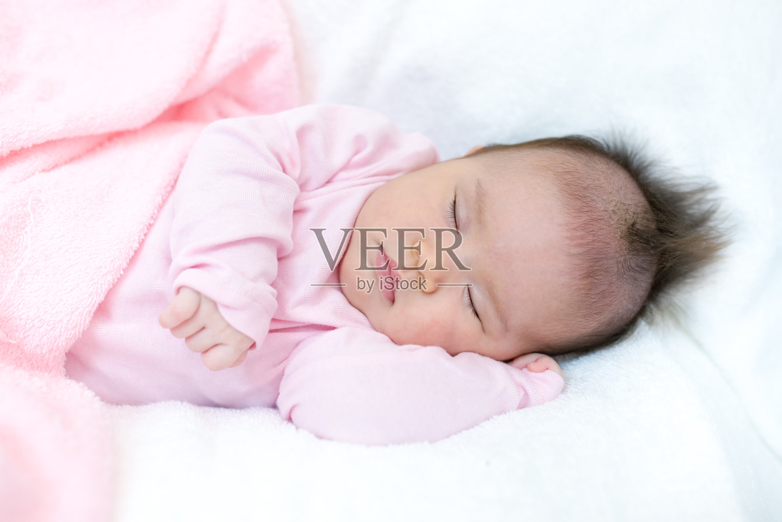 可爱的新生儿照片摄影图片