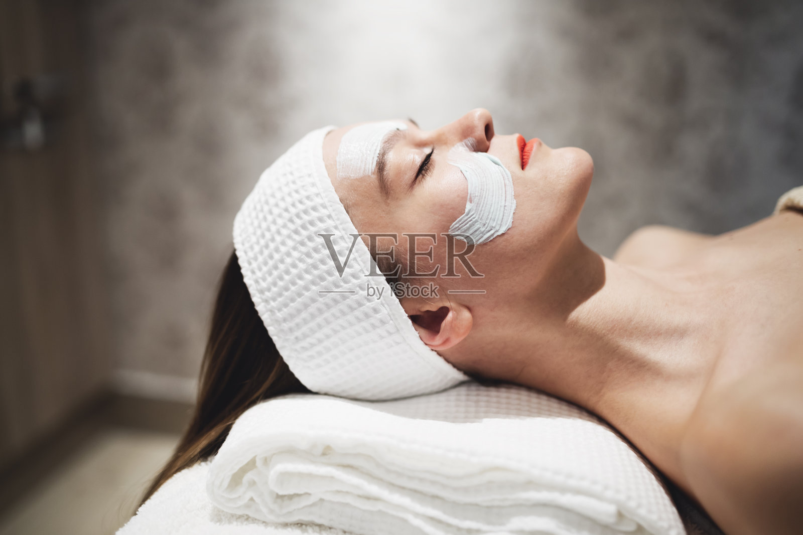 按摩,敷面膜美容照片摄影图片