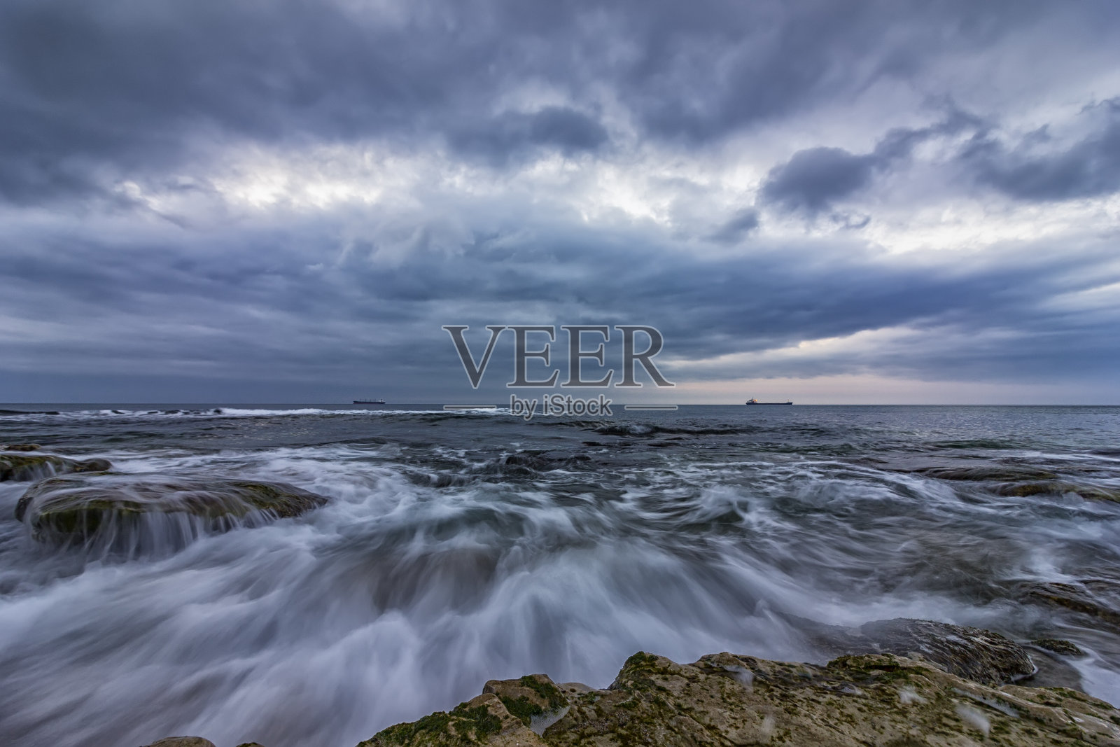 多云的日落照片摄影图片