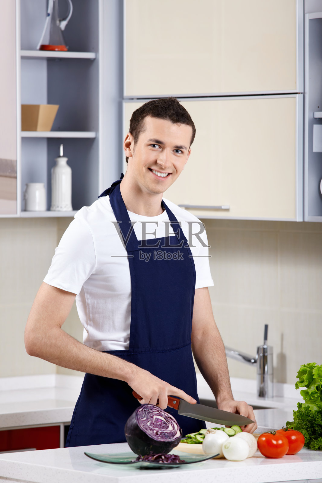 年轻的厨师照片摄影图片