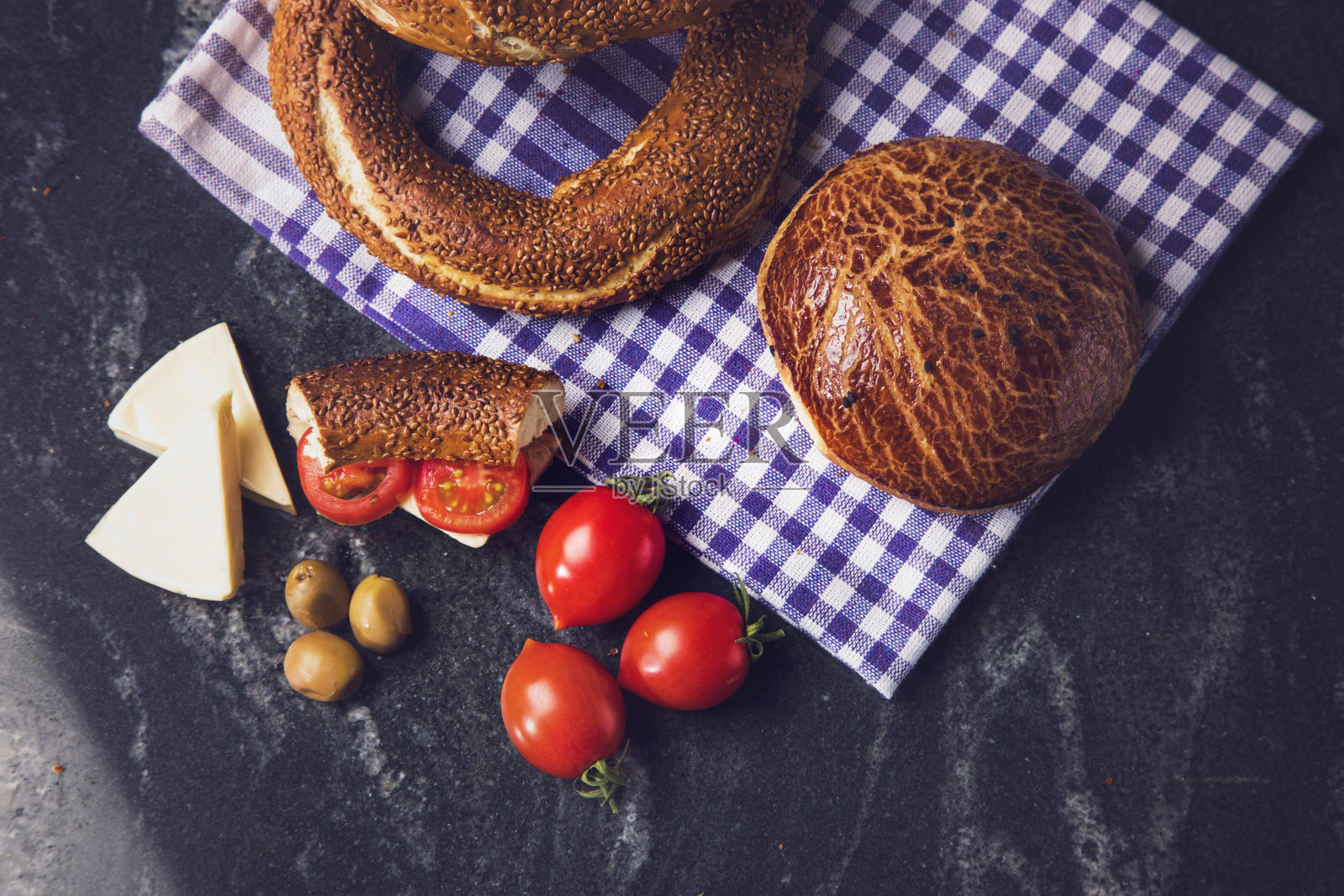 桌上早餐的高角度视图照片摄影图片