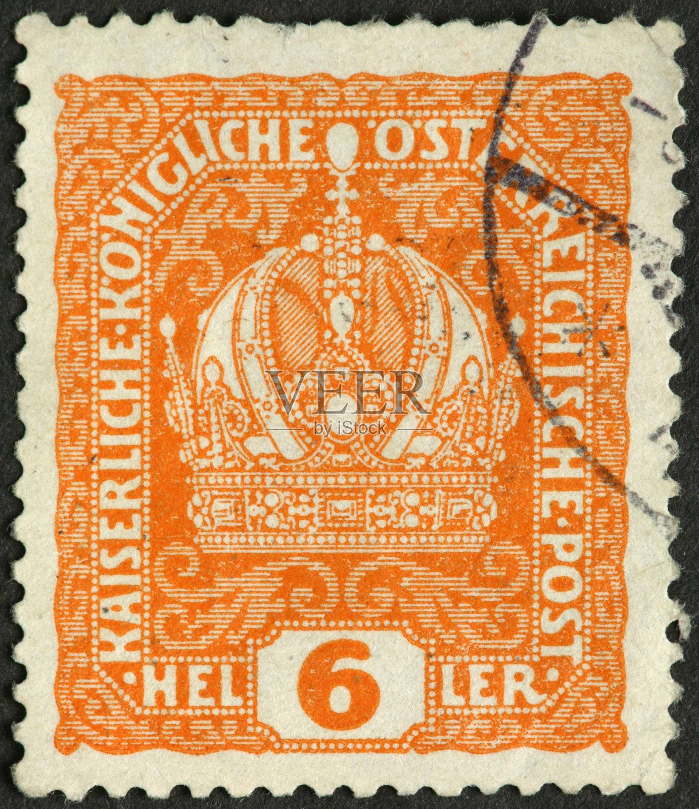 在古老的奥地利邮票上的皇家皇冠照片摄影图片