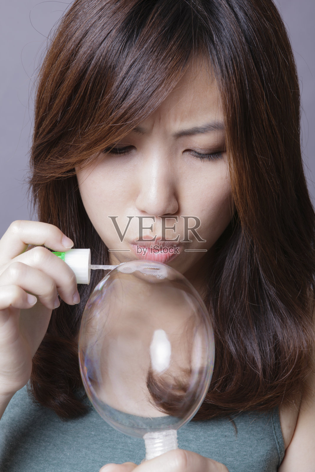 学校的女孩照片摄影图片