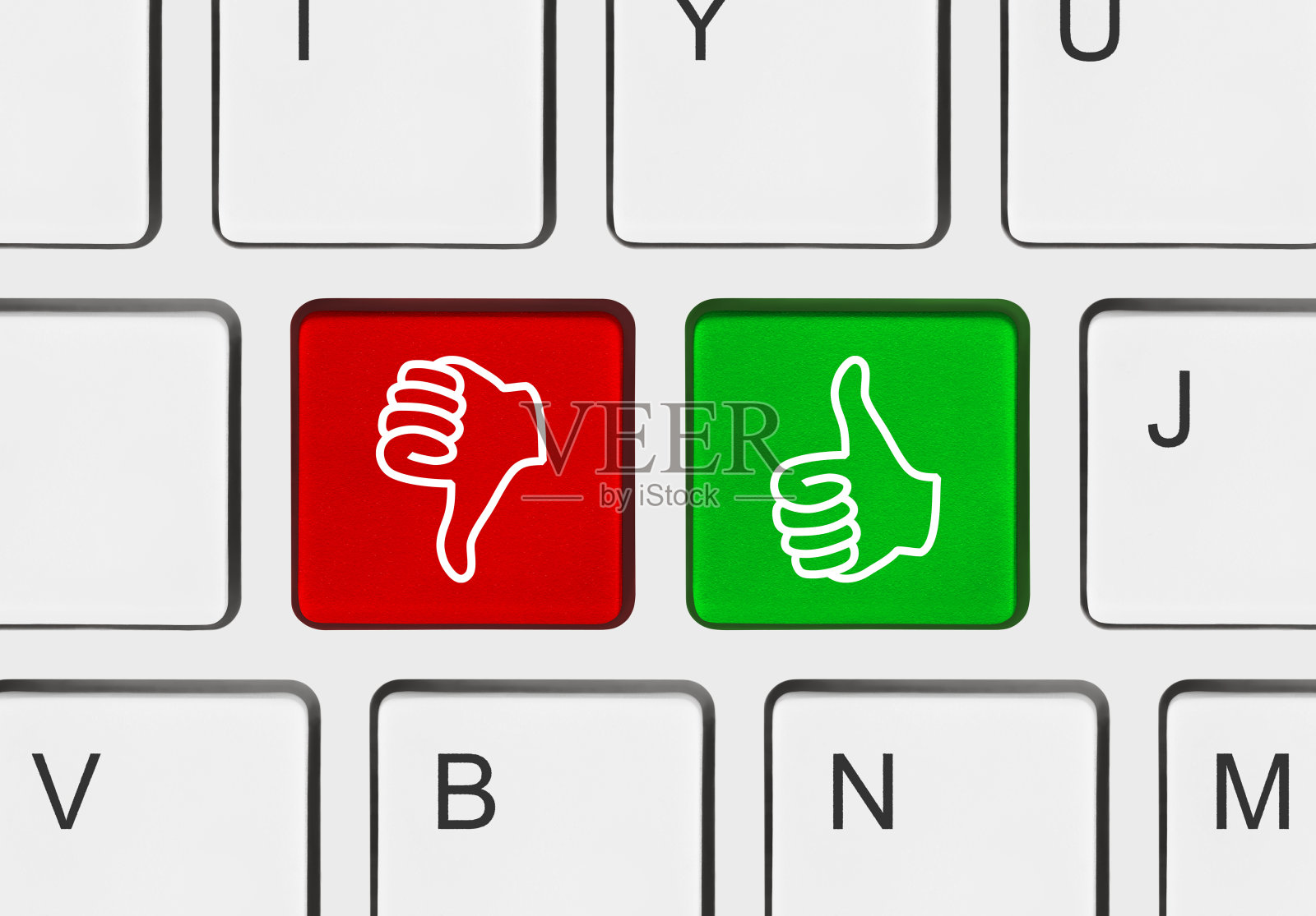 电脑键盘和两个手势照片摄影图片