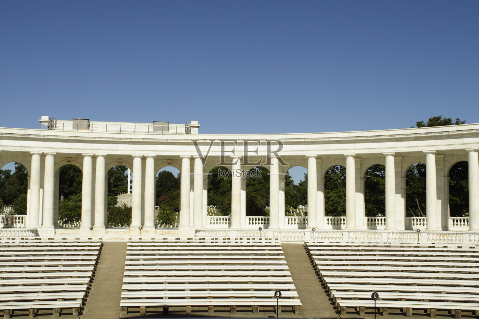阿灵顿公墓的圆形剧场,纪念内战中死去的人照片摄影图片