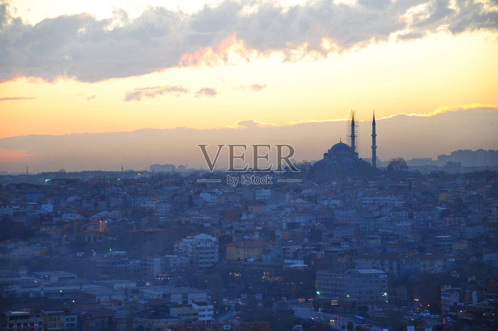 伊斯坦布尔是土耳其的首都,东部旅游城市。照片摄影图片