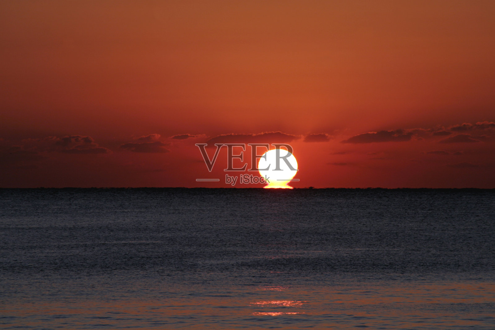 海上日出照片摄影图片