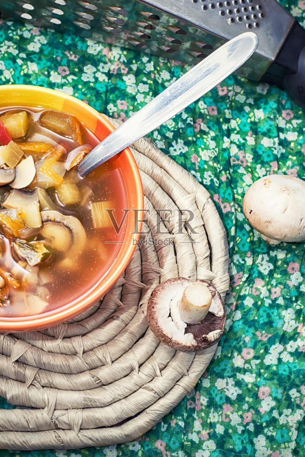 蘑菇汤照片摄影图片