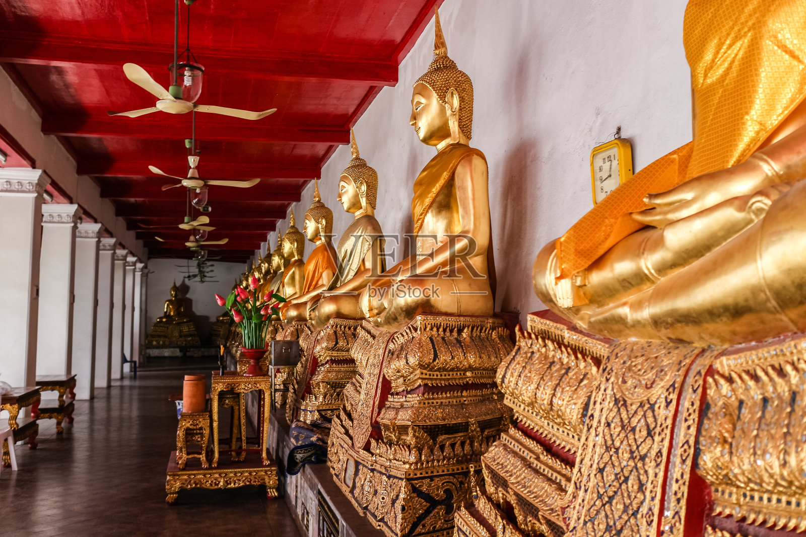 玛哈塔寺的佛像照片摄影图片