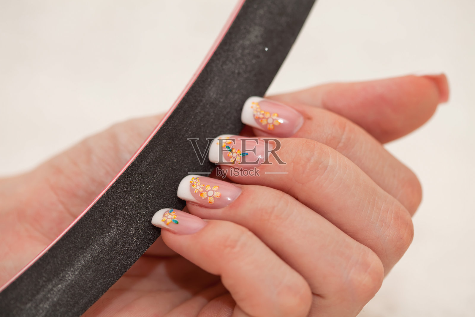 水疗沙龙女性手部及美甲相关物品照片摄影图片