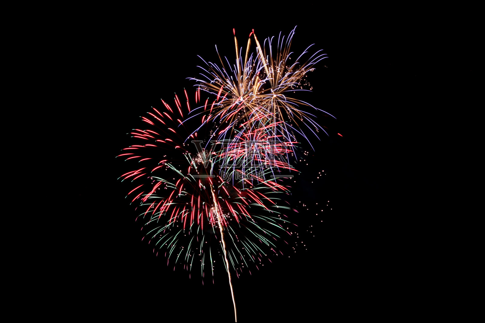 黑暗中的烟花爆竹照片摄影图片