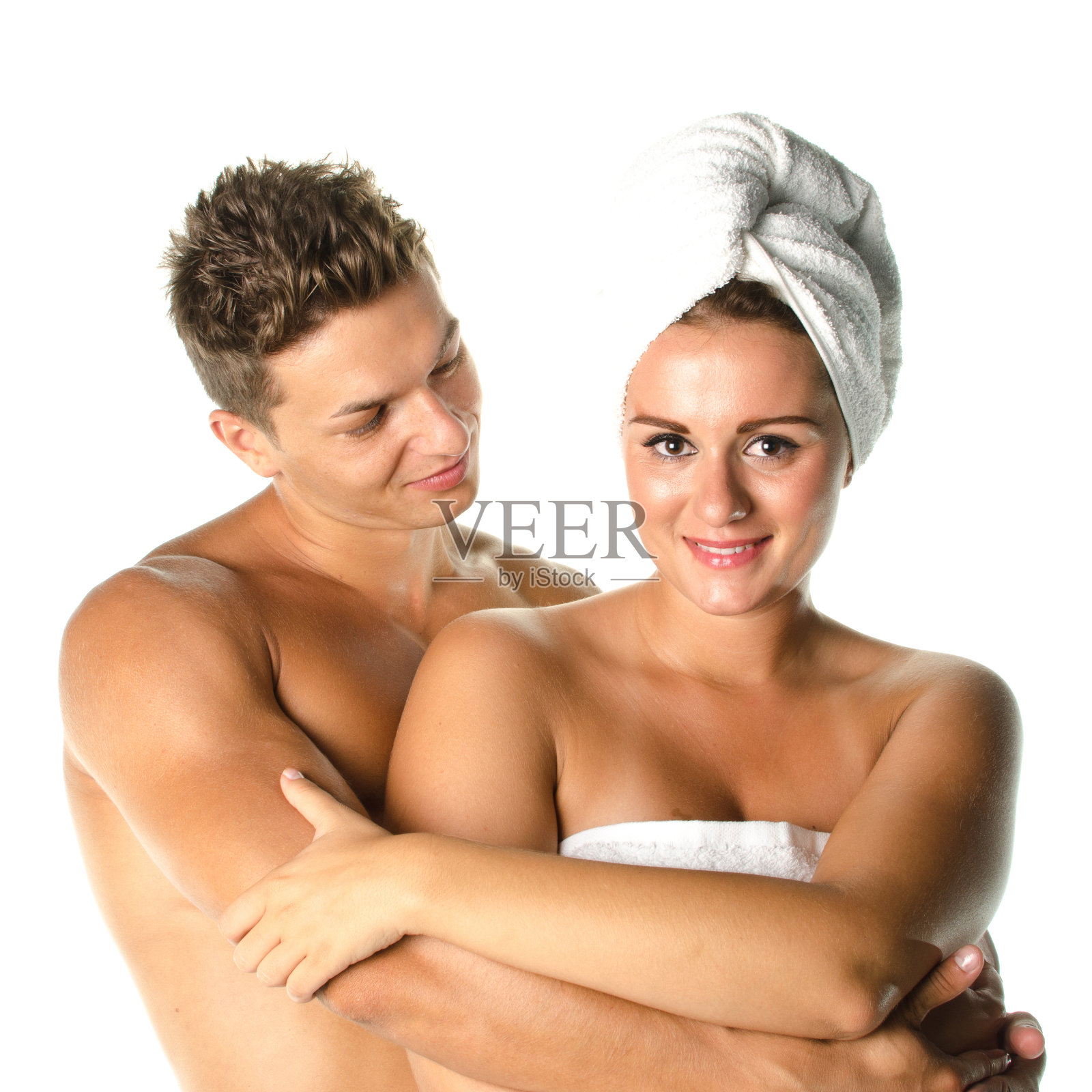 淋浴后的年轻夫妇照片摄影图片