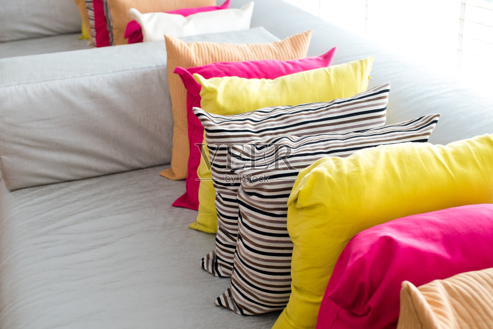 装饰舒适的枕头天然织物照片摄影图片