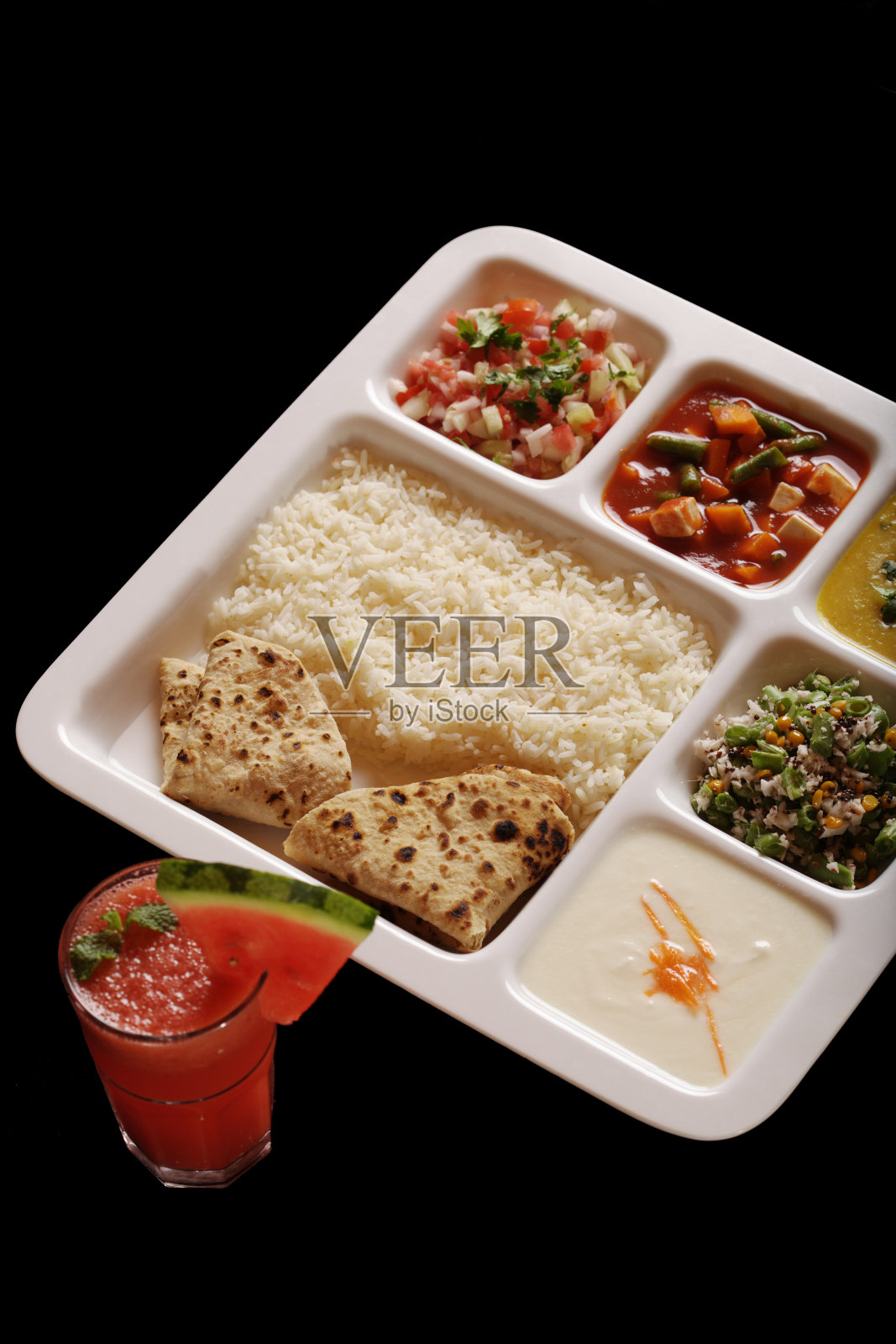 印度素食大盘菜。照片摄影图片