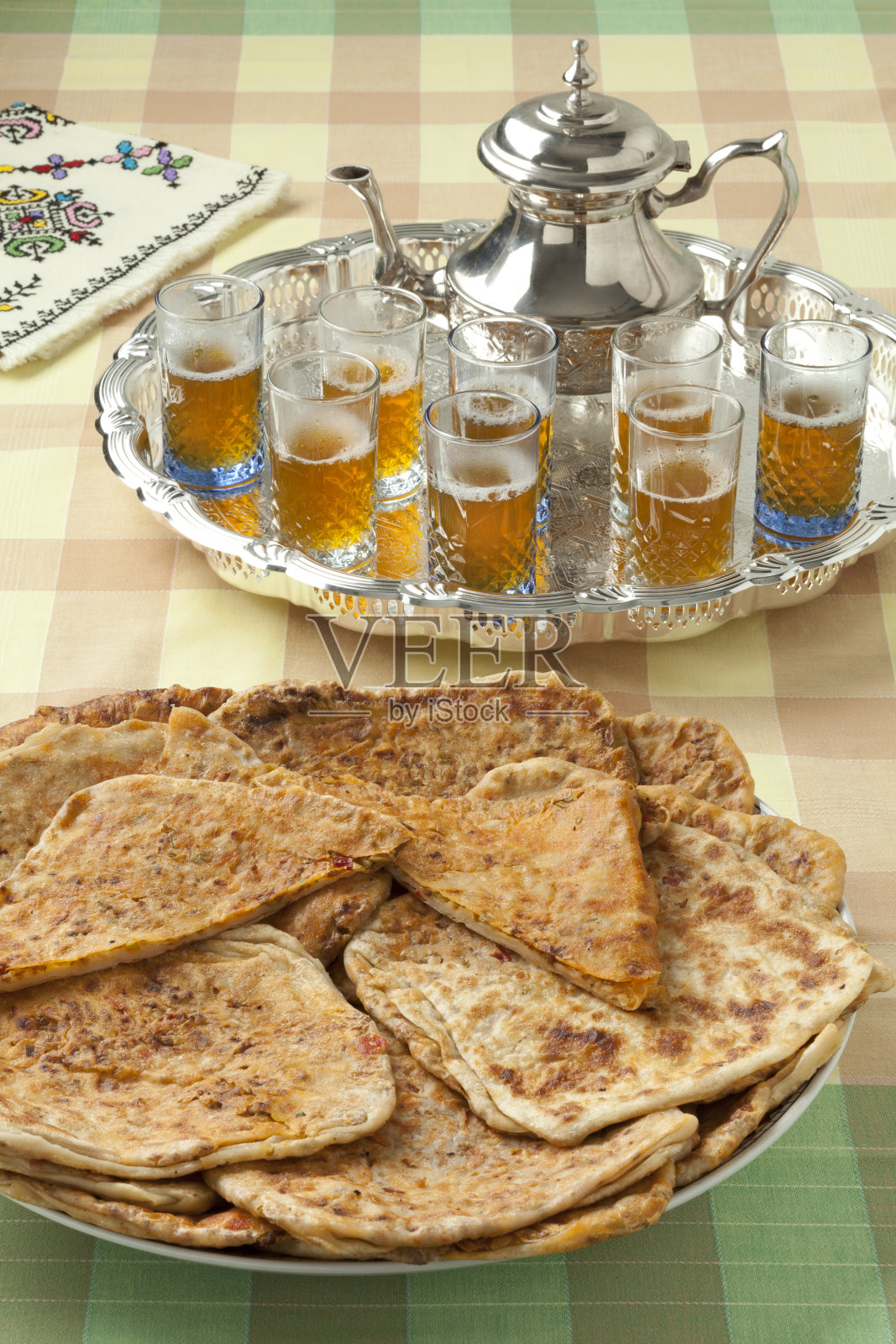 摩洛哥风味的茶照片摄影图片