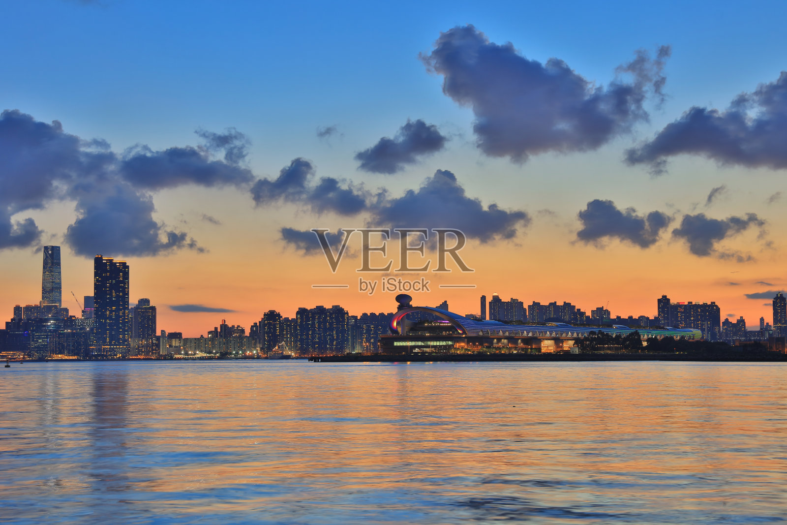 七月夏天的香港照片摄影图片