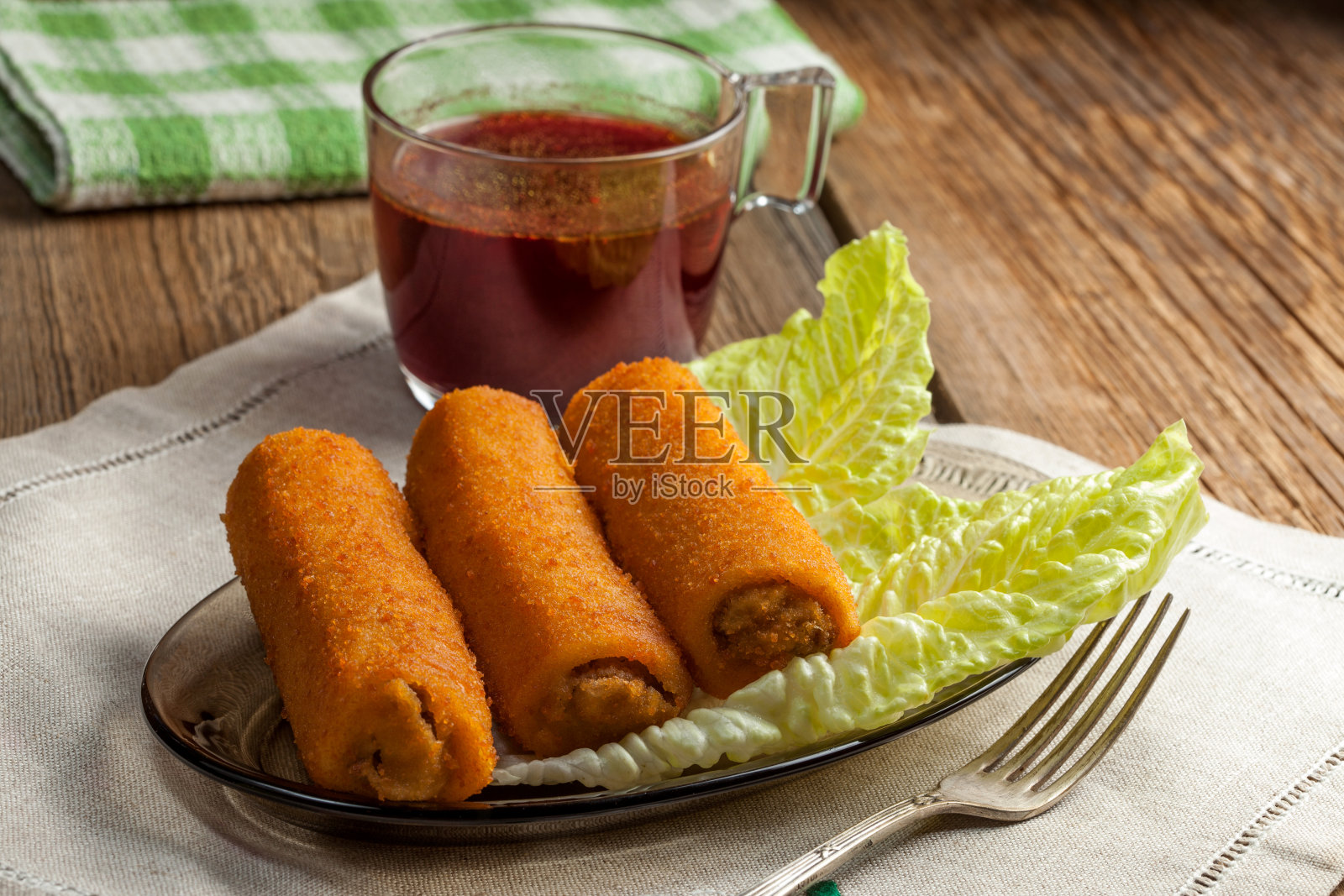 美味的肉丸子。照片摄影图片