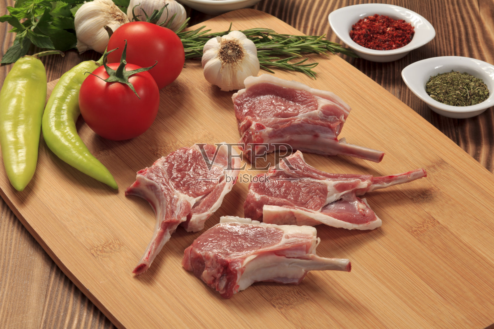 生羊肋骨照片摄影图片