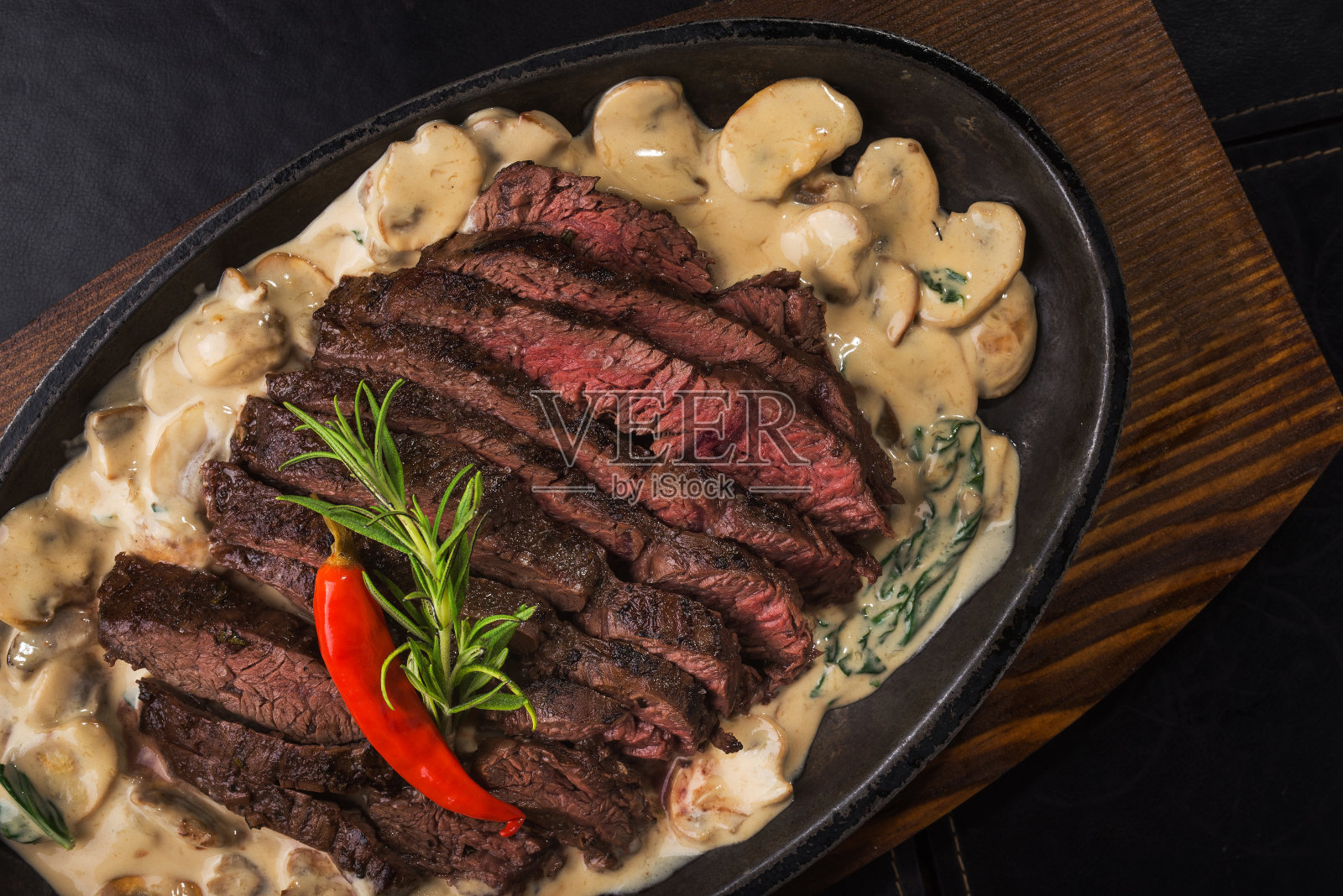 红辣椒牛排照片摄影图片