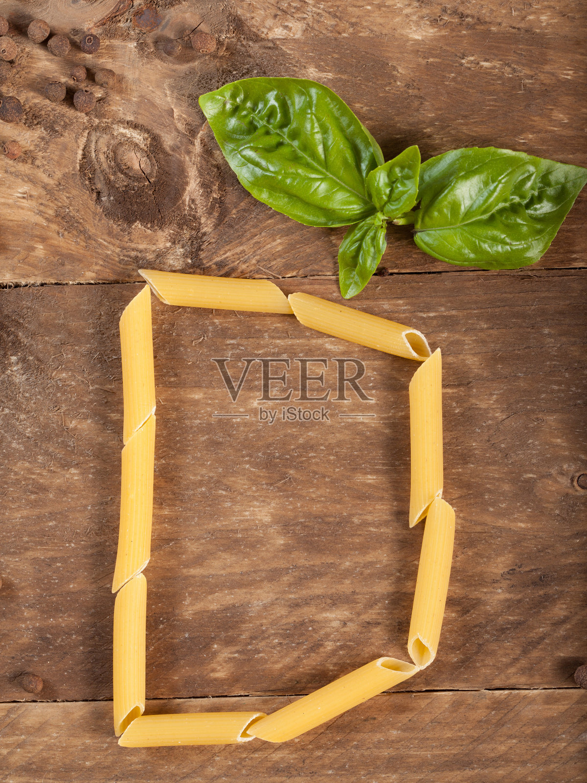 字母D配意大利面照片摄影图片