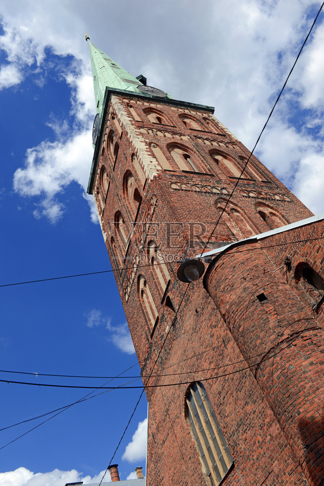 拉脱维亚里加的古老建筑展示了中世纪老城的新艺术建筑。拉脱维亚曾经是苏联、德国和英国在不同时期的一部分。照片摄影图片