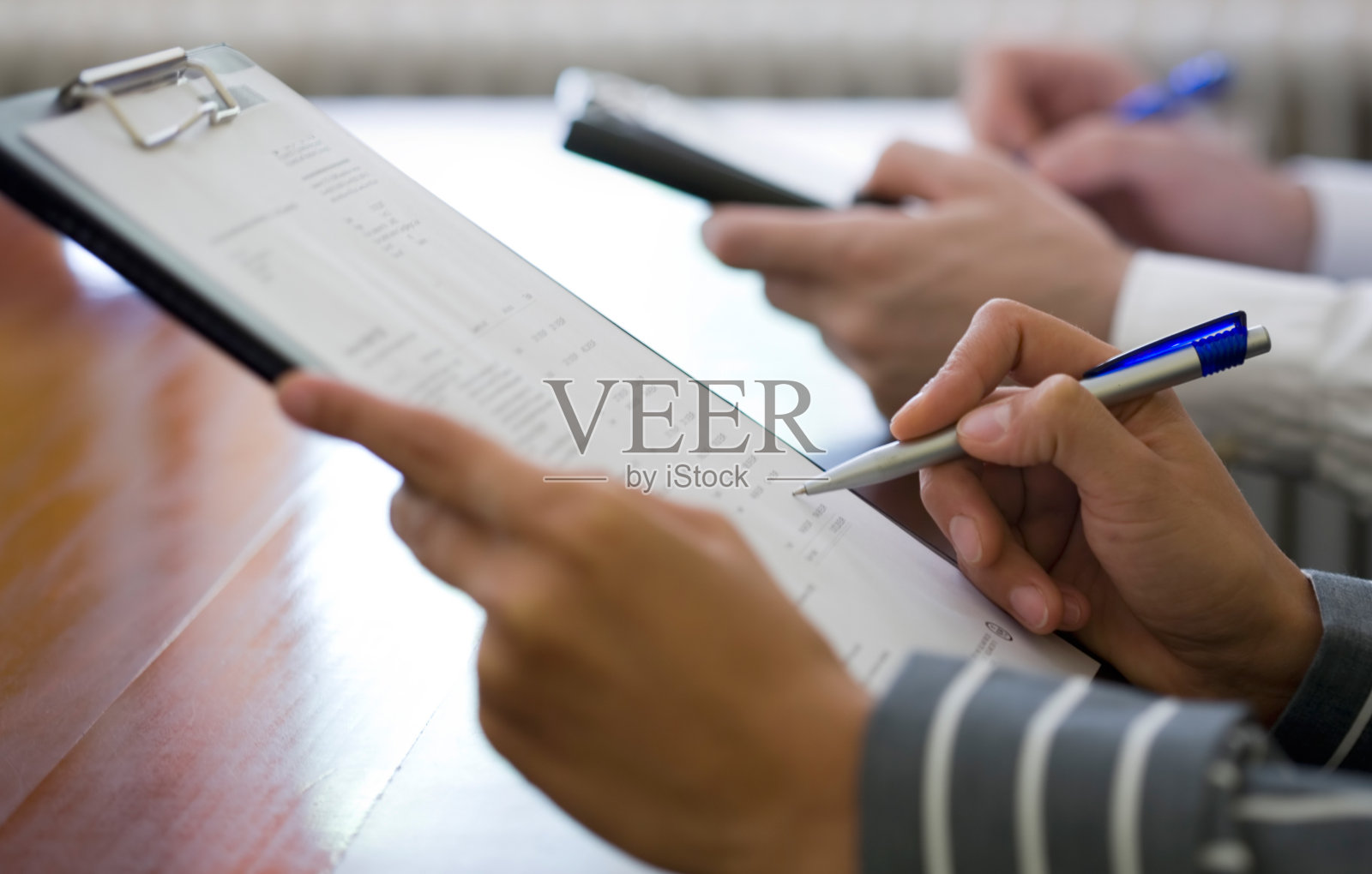 在会议上照片摄影图片