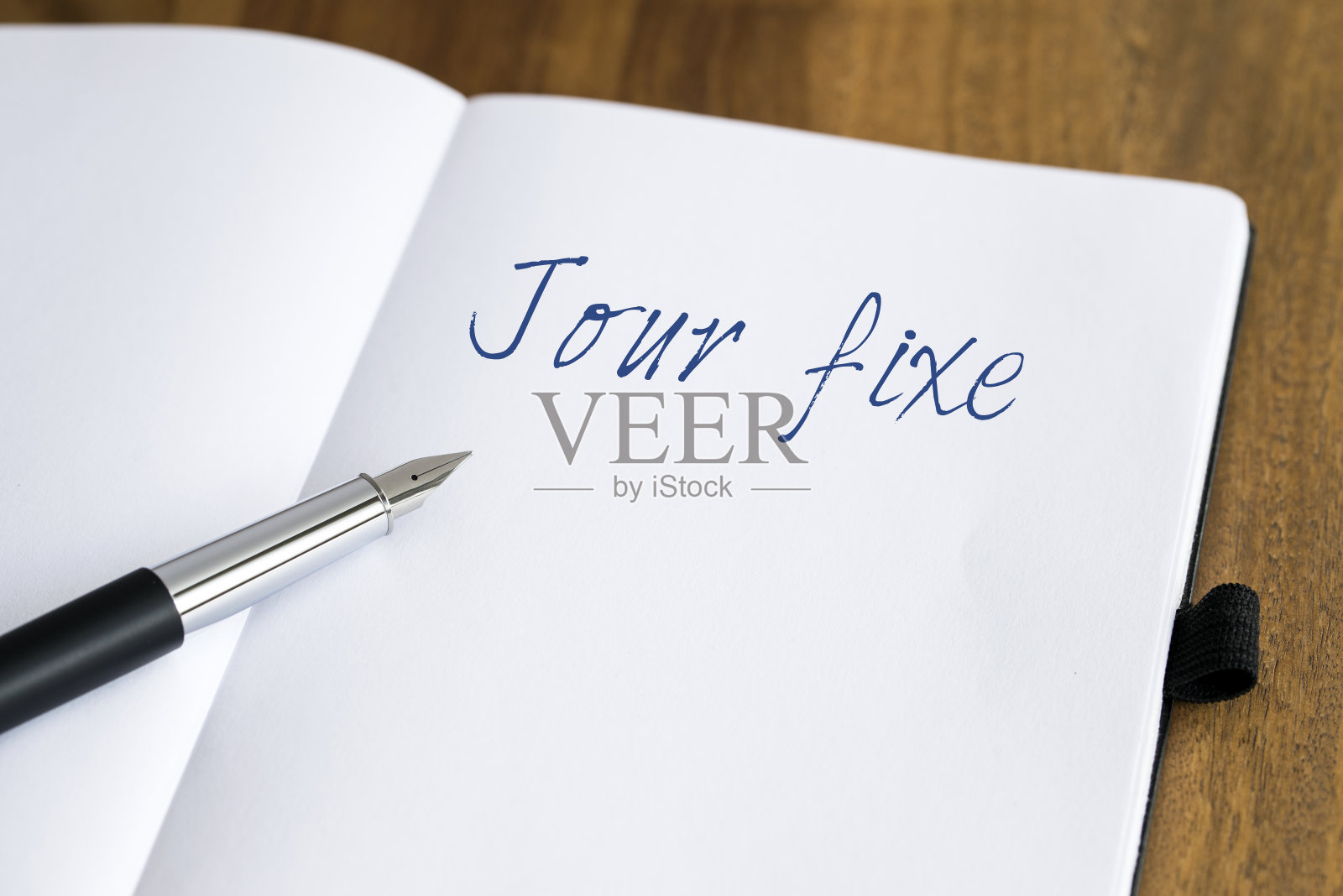 笔记本与笔、日记本固定照片摄影图片